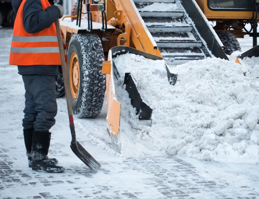 Heavy snowfall cleanup
