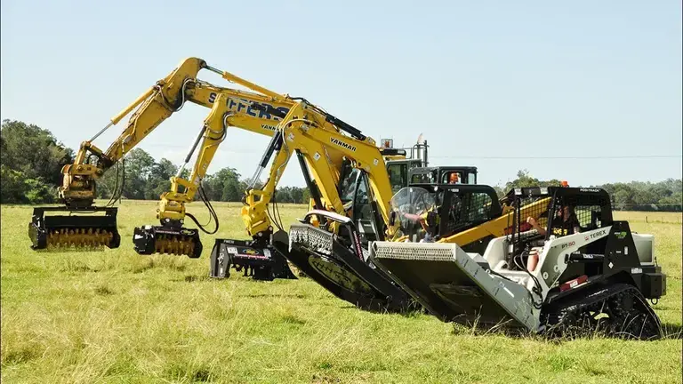 Earthmoving construction vehicle